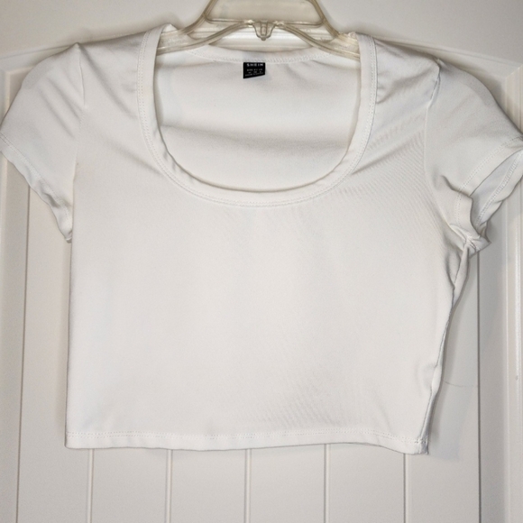 Women's Shein Crop Short Sleeve Top Size M - Picture 2 of 4